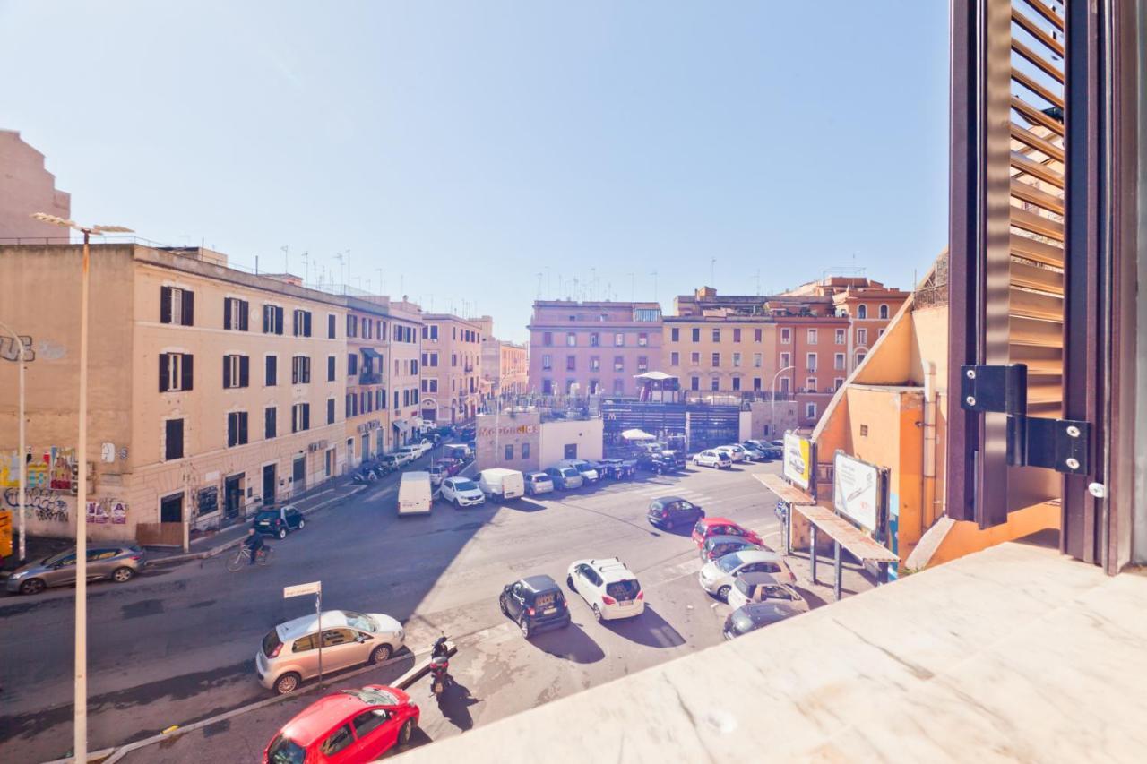 Porta Portese Colorful Flat Рим Экстерьер фото